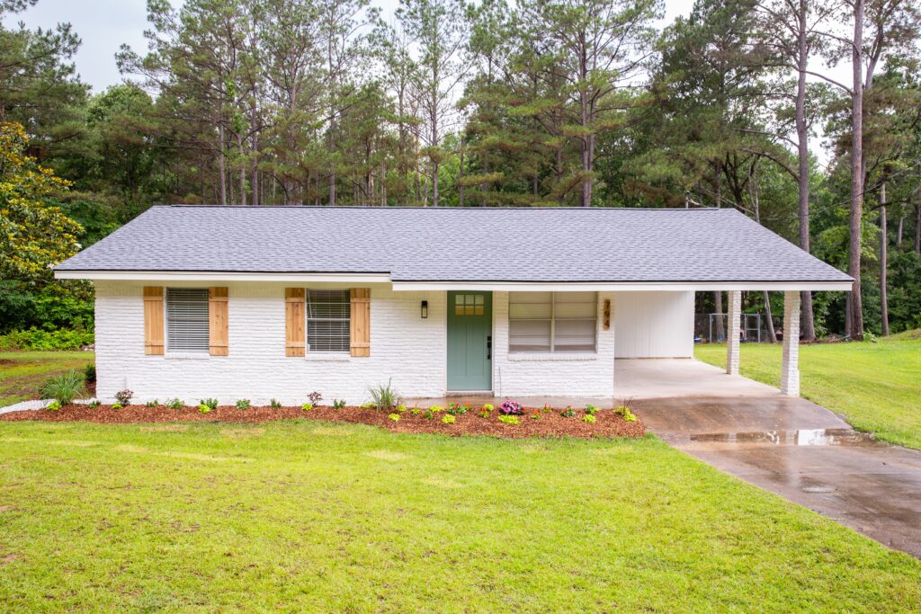 Renovated 3-bedroom home for sale at 794 Yeates Subdivision Rd, Starkville, MS.